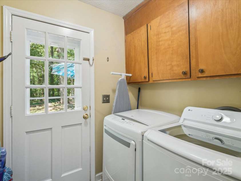 8128 Blairtree Court, Charlotte, NC 28227.  MLS# CAR4287043, YatesRealty ID 31418. 