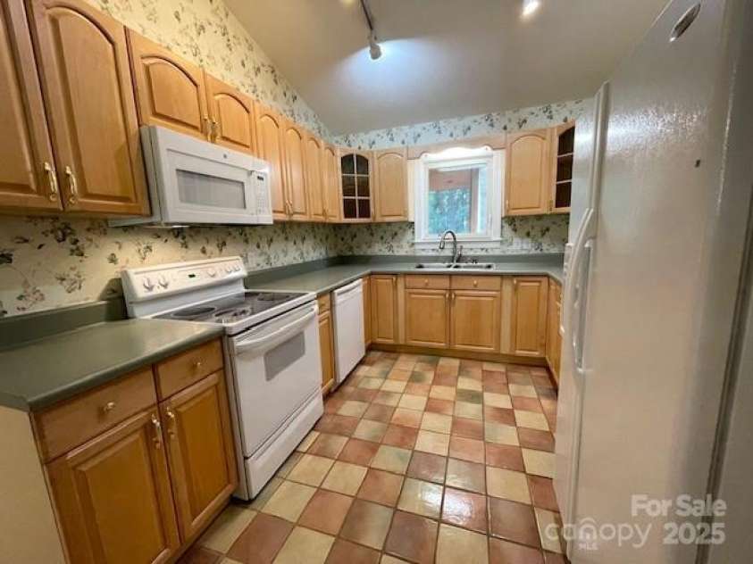 141 Marys Lane, Rutherfordton, NC 28139.  MLS# CAR4271481, YatesRealty ID 31419. 