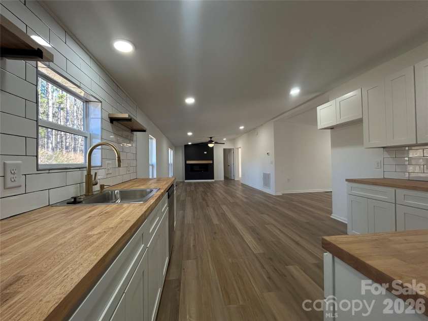 6205 Richburg Road, Great Falls, SC 29055.  MLS# CAR4337918, YatesRealty ID 3142. 