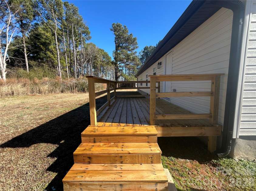 6205 Richburg Road, Great Falls, SC 29055.  MLS# CAR4337918, YatesRealty ID 3142. 