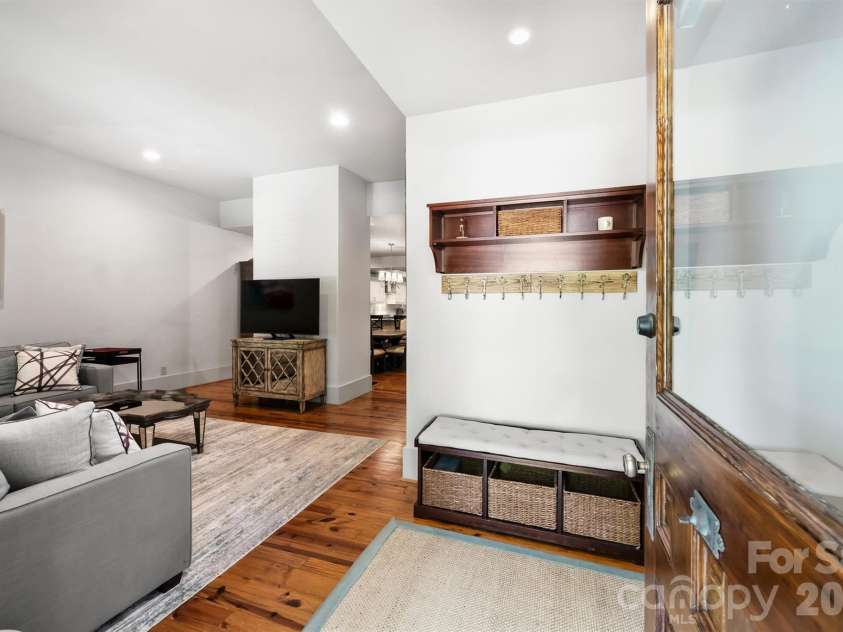 1919 Springdale Avenue, Charlotte, NC 28203.  MLS# CAR4378756, YatesRealty ID 31420. 