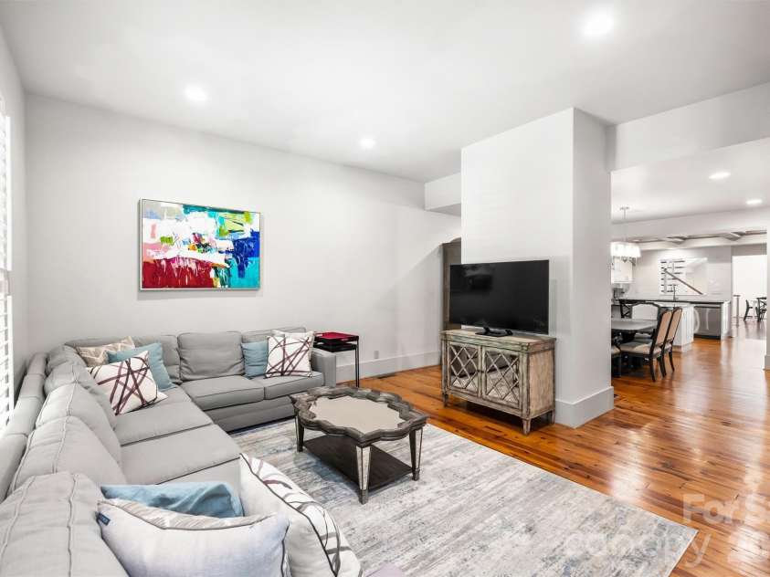 1919 Springdale Avenue, Charlotte, NC 28203.  MLS# CAR4378756, YatesRealty ID 31420. 