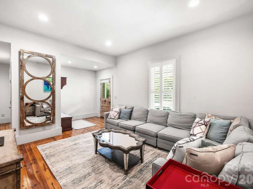 1919 Springdale Avenue, Charlotte, NC 28203.  MLS# CAR4378756, YatesRealty ID 31420. 