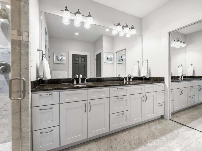 1919 Springdale Avenue, Charlotte, NC 28203.  MLS# CAR4378756, YatesRealty ID 31420. 