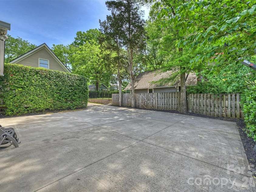 1919 Springdale Avenue, Charlotte, NC 28203.  MLS# CAR4378756, YatesRealty ID 31420. 