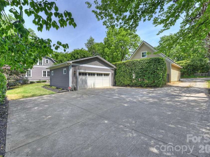 1919 Springdale Avenue, Charlotte, NC 28203.  MLS# CAR4378756, YatesRealty ID 31420. 