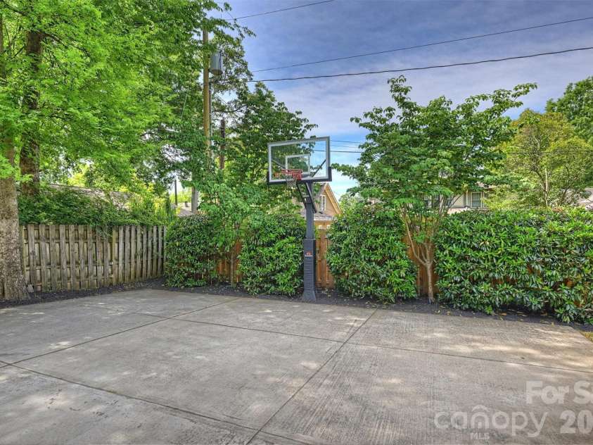 1919 Springdale Avenue, Charlotte, NC 28203.  MLS# CAR4378756, YatesRealty ID 31420. 