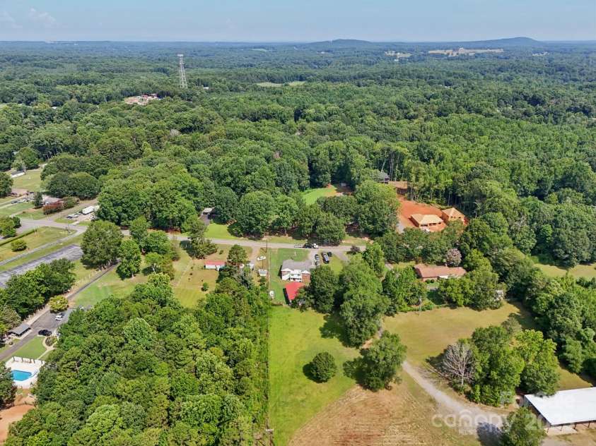 3325 Fairview Drive, Gastonia, NC 28052.  MLS# CAR4286770, YatesRealty ID 31421. 