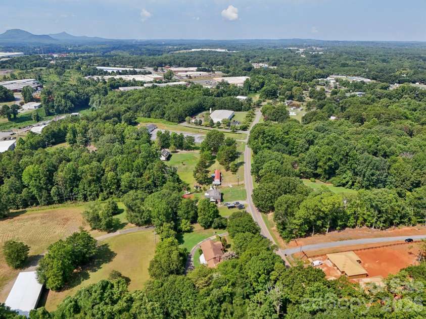 3325 Fairview Drive, Gastonia, NC 28052.  MLS# CAR4286770, YatesRealty ID 31421. 