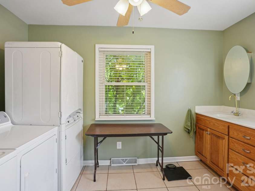 3325 Fairview Drive, Gastonia, NC 28052.  MLS# CAR4286770, YatesRealty ID 31421. Bath 1 / laundry room