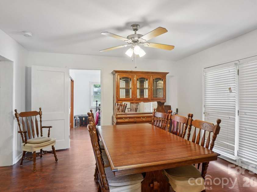 3325 Fairview Drive, Gastonia, NC 28052.  MLS# CAR4286770, YatesRealty ID 31421. Dining