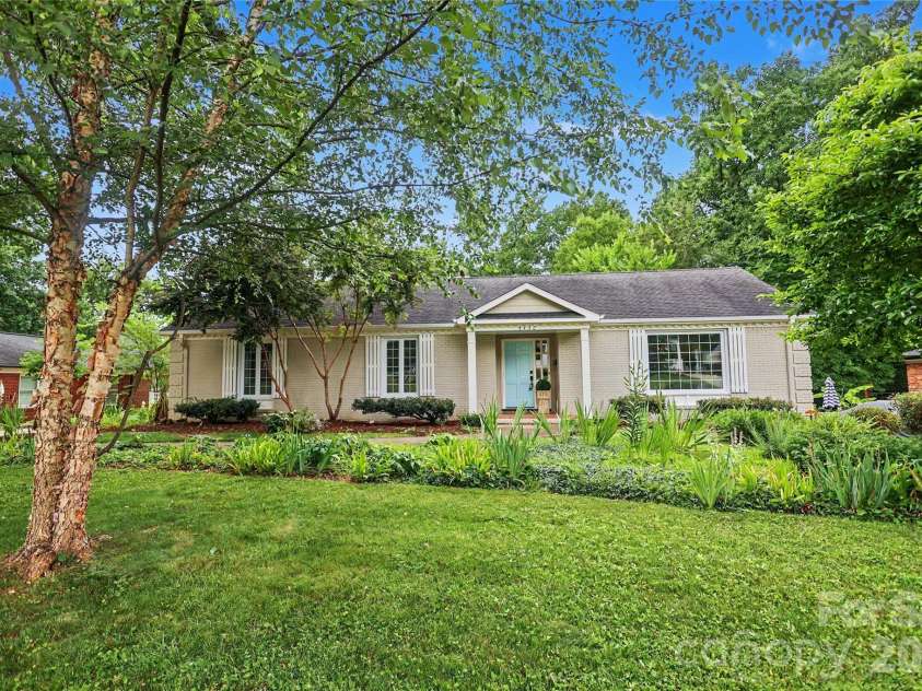 5420 Topping Place, Charlotte, NC 28209.  MLS# CAR4391903, YatesRealty ID 31421. 