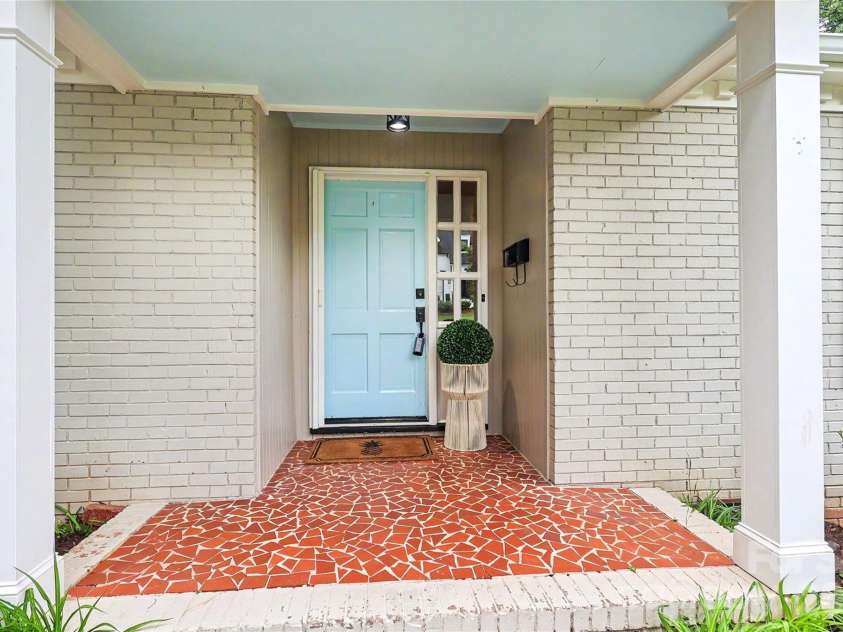 5420 Topping Place, Charlotte, NC 28209.  MLS# CAR4391903, YatesRealty ID 31421. 