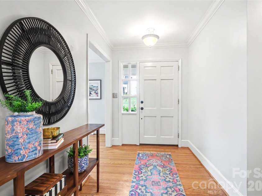 5420 Topping Place, Charlotte, NC 28209.  MLS# CAR4391903, YatesRealty ID 31421. 