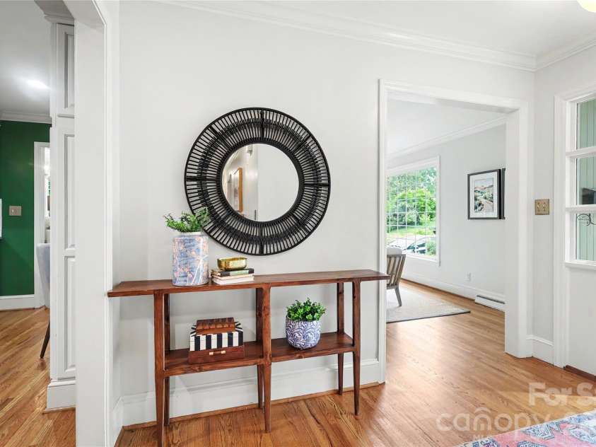 5420 Topping Place, Charlotte, NC 28209.  MLS# CAR4391903, YatesRealty ID 31421. 