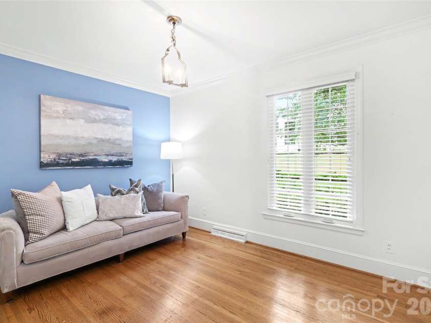 5420 Topping Place, Charlotte, NC 28209.  MLS# CAR4391903, YatesRealty ID 31421. 