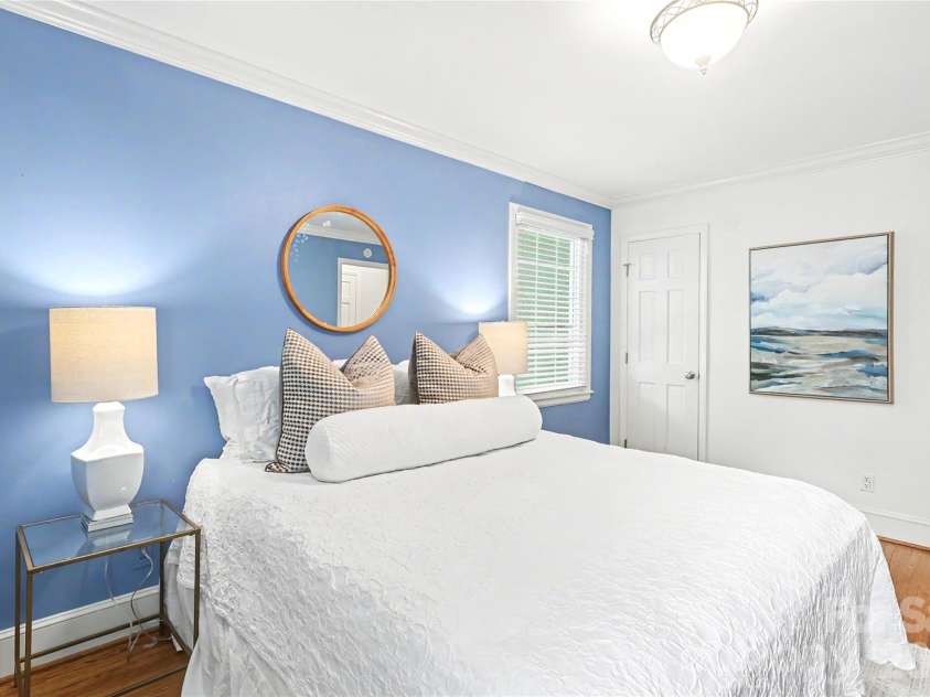 5420 Topping Place, Charlotte, NC 28209.  MLS# CAR4391903, YatesRealty ID 31421. 