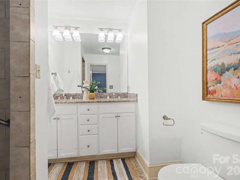5420 Topping Place, Charlotte, NC 28209.  MLS# CAR4391903, YatesRealty ID 31421. 