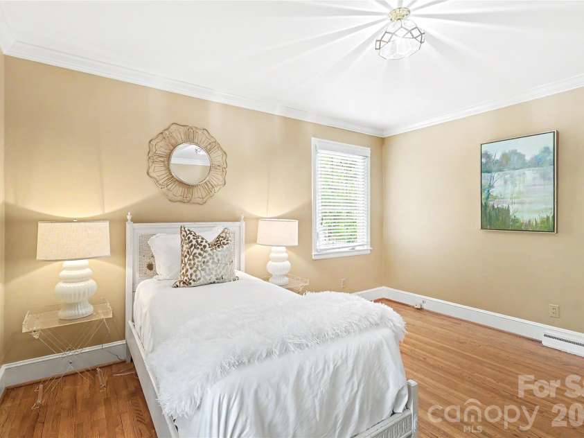 5420 Topping Place, Charlotte, NC 28209.  MLS# CAR4391903, YatesRealty ID 31421. 