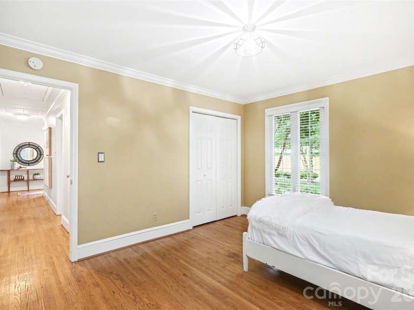 5420 Topping Place, Charlotte, NC 28209.  MLS# CAR4391903, YatesRealty ID 31421. 