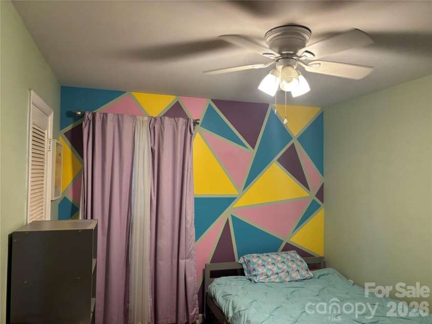 7010 Ludwig Drive, Charlotte, NC 28215.  MLS# CAR4389475, YatesRealty ID 31422. 