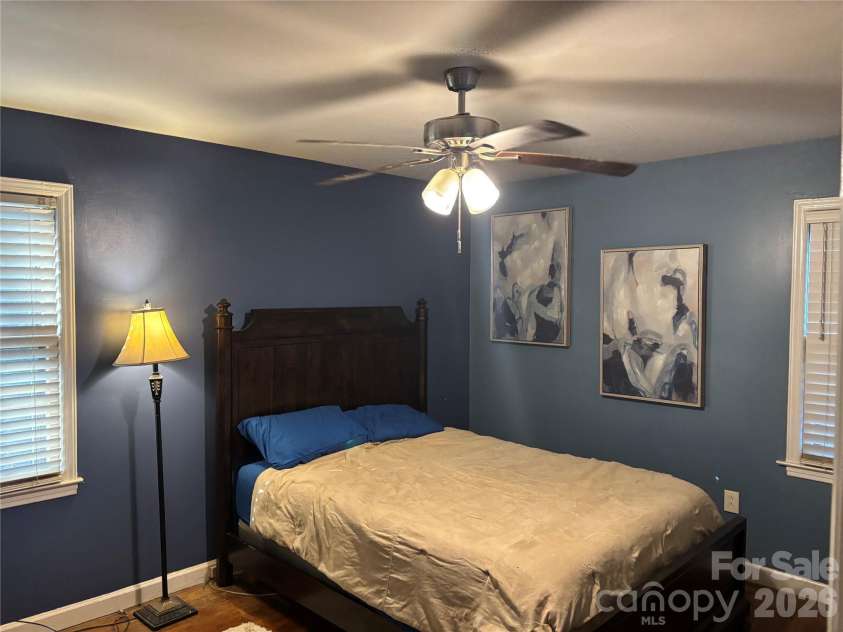 7010 Ludwig Drive, Charlotte, NC 28215.  MLS# CAR4389475, YatesRealty ID 31422. 