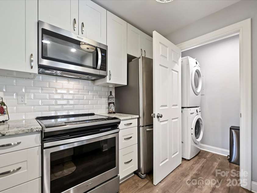 820 Hamiltons Harbor Drive, Lake Wylie, SC 29710.  MLS# CAR4284807, YatesRealty ID 31422. 