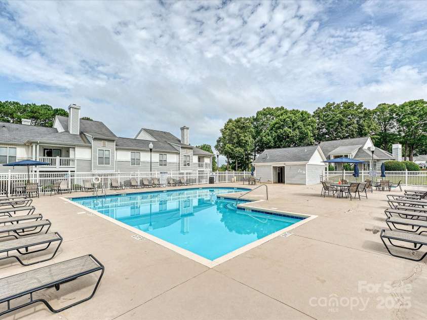 820 Hamiltons Harbor Drive, Lake Wylie, SC 29710.  MLS# CAR4284807, YatesRealty ID 31422. 