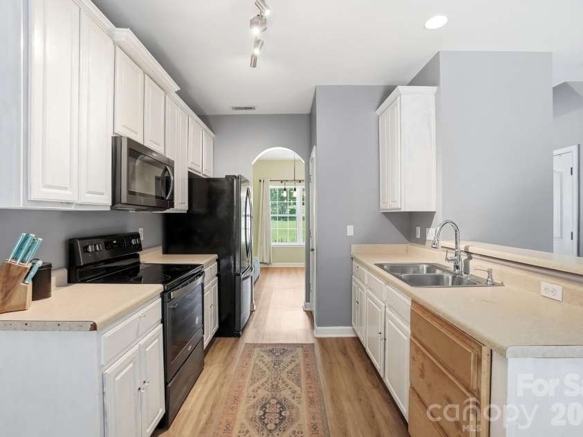 1520 Magnolia Drive, Lancaster, SC 29720.  MLS# CAR4393448, YatesRealty ID 31424. 