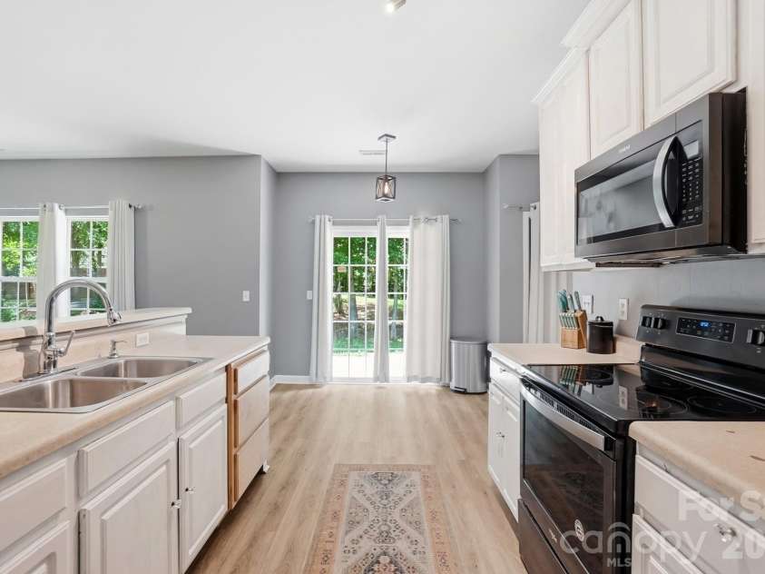 1520 Magnolia Drive, Lancaster, SC 29720.  MLS# CAR4393448, YatesRealty ID 31424. 