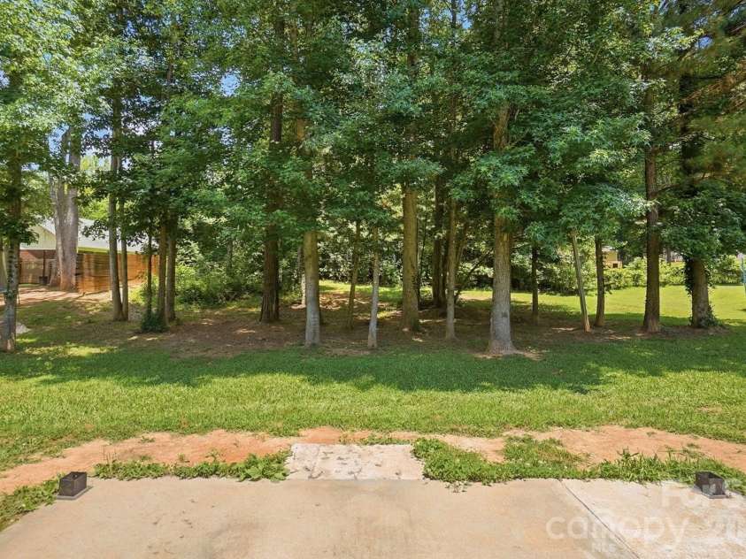 1520 Magnolia Drive, Lancaster, SC 29720.  MLS# CAR4393448, YatesRealty ID 31424. 