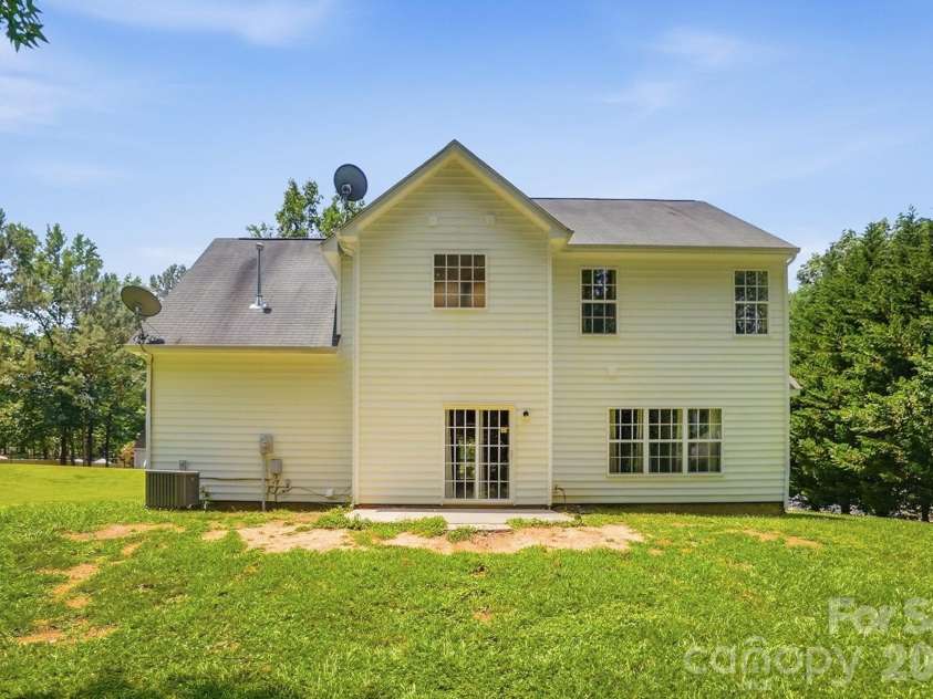 1520 Magnolia Drive, Lancaster, SC 29720.  MLS# CAR4393448, YatesRealty ID 31424. 