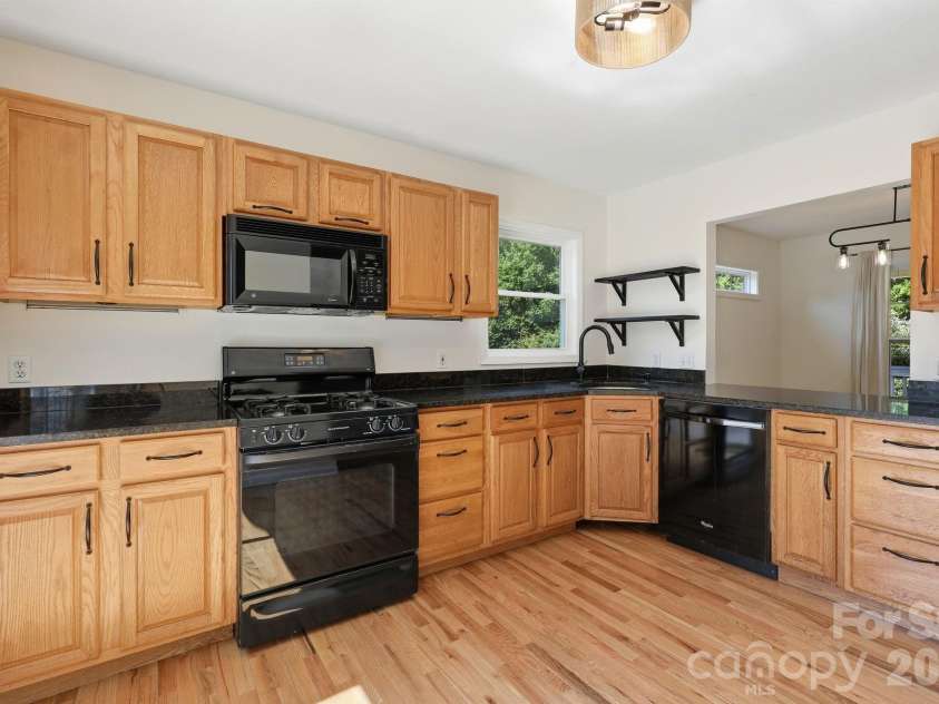 14 Grove Garden Avenue, Candler, NC 28715.  MLS# CAR4393185, YatesRealty ID 31425. 