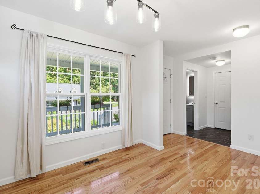14 Grove Garden Avenue, Candler, NC 28715.  MLS# CAR4393185, YatesRealty ID 31425. Dining area