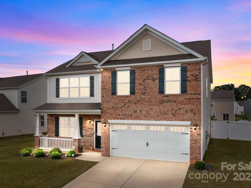 7172 Teague Drive, Gastonia, NC 28056.  MLS# CAR4280646, YatesRealty ID 31425. 