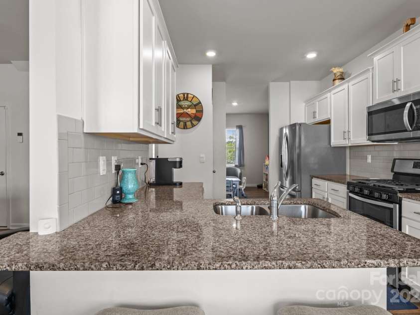 7172 Teague Drive, Gastonia, NC 28056.  MLS# CAR4280646, YatesRealty ID 31425. 