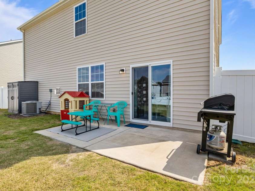 7172 Teague Drive, Gastonia, NC 28056.  MLS# CAR4280646, YatesRealty ID 31425. 