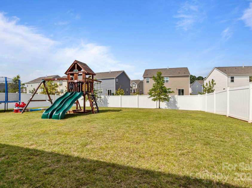 7172 Teague Drive, Gastonia, NC 28056.  MLS# CAR4280646, YatesRealty ID 31425. 