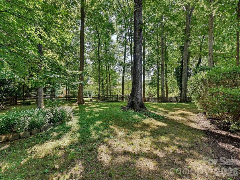 8717 Doe Path Lane, Huntersville, NC 28078.  MLS# CAR4395011, YatesRealty ID 31426. Back yard