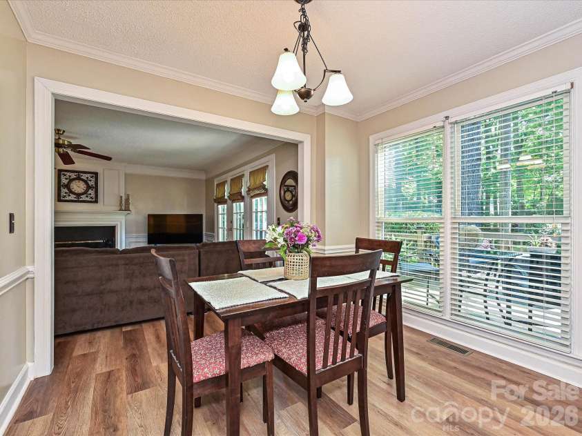 8717 Doe Path Lane, Huntersville, NC 28078.  MLS# CAR4395011, YatesRealty ID 31426. Breakfast