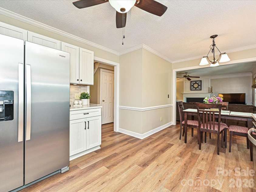 8717 Doe Path Lane, Huntersville, NC 28078.  MLS# CAR4395011, YatesRealty ID 31426. Kitchen