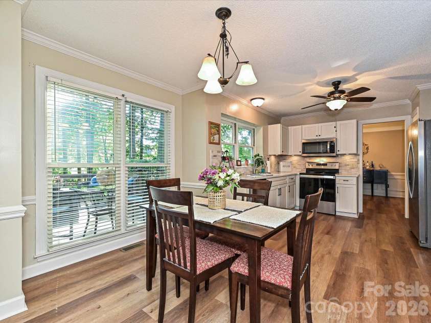 8717 Doe Path Lane, Huntersville, NC 28078.  MLS# CAR4395011, YatesRealty ID 31426. Kitchen/ Breakfast
