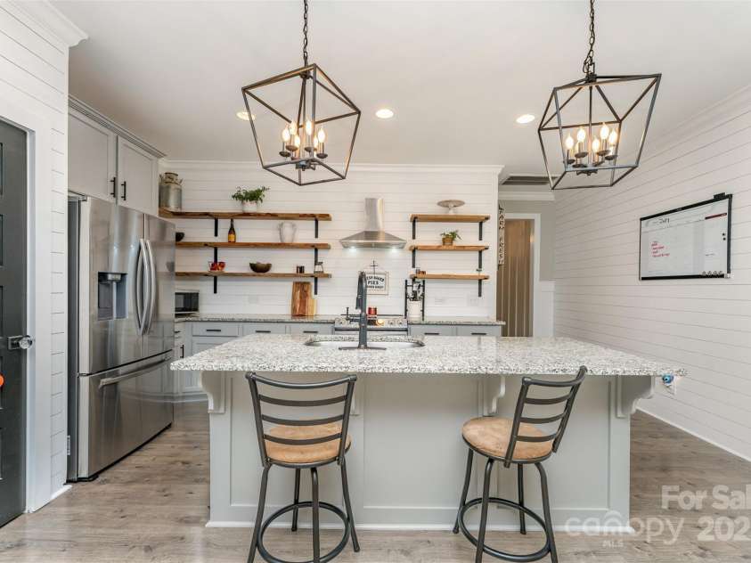 421 Tayberry Lane, Fort Mill, SC 29715.  MLS# CAR4286500, YatesRealty ID 31427. 
