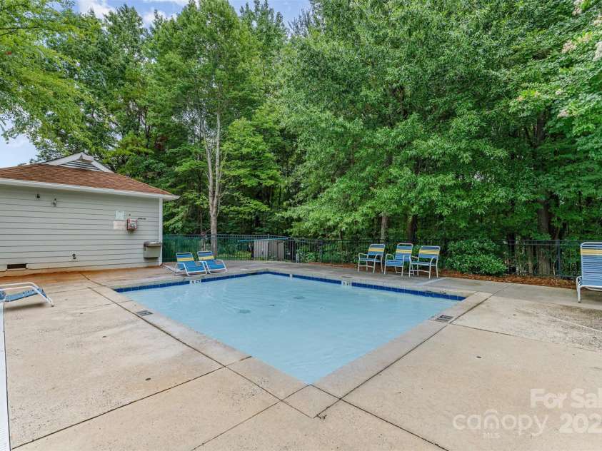 421 Tayberry Lane, Fort Mill, SC 29715.  MLS# CAR4286500, YatesRealty ID 31427. 
