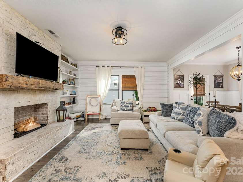 421 Tayberry Lane, Fort Mill, SC 29715.  MLS# CAR4286500, YatesRealty ID 31427. Virtually enhanced fireplace
