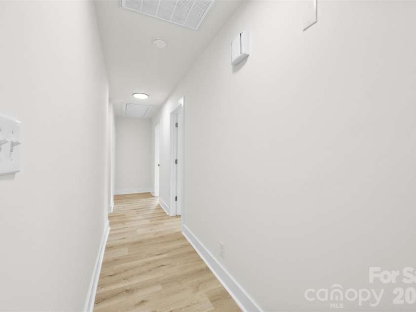5421 Maplewood Lane, Charlotte, NC 28227.  MLS# CAR4392667, YatesRealty ID 31427. 