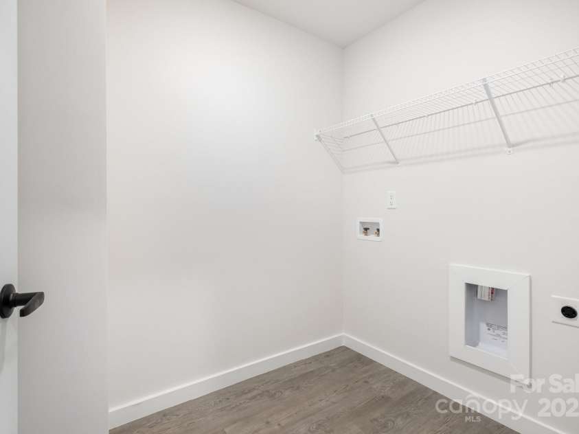 729 32nd Street, Conover, NC 28613.  MLS# CAR4285385, YatesRealty ID 31428. 