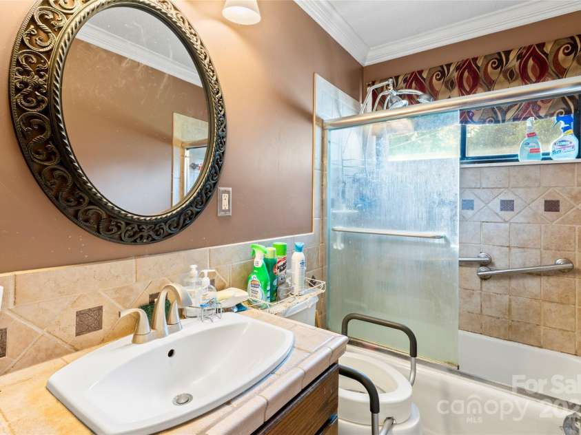 2515 Alleghany Street, Charlotte, NC 28208.  MLS# CAR4286056, YatesRealty ID 31429. 