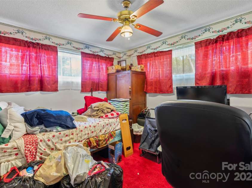 2515 Alleghany Street, Charlotte, NC 28208.  MLS# CAR4286056, YatesRealty ID 31429. 
