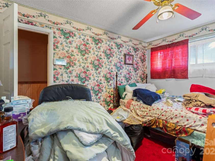 2515 Alleghany Street, Charlotte, NC 28208.  MLS# CAR4286056, YatesRealty ID 31429. 
